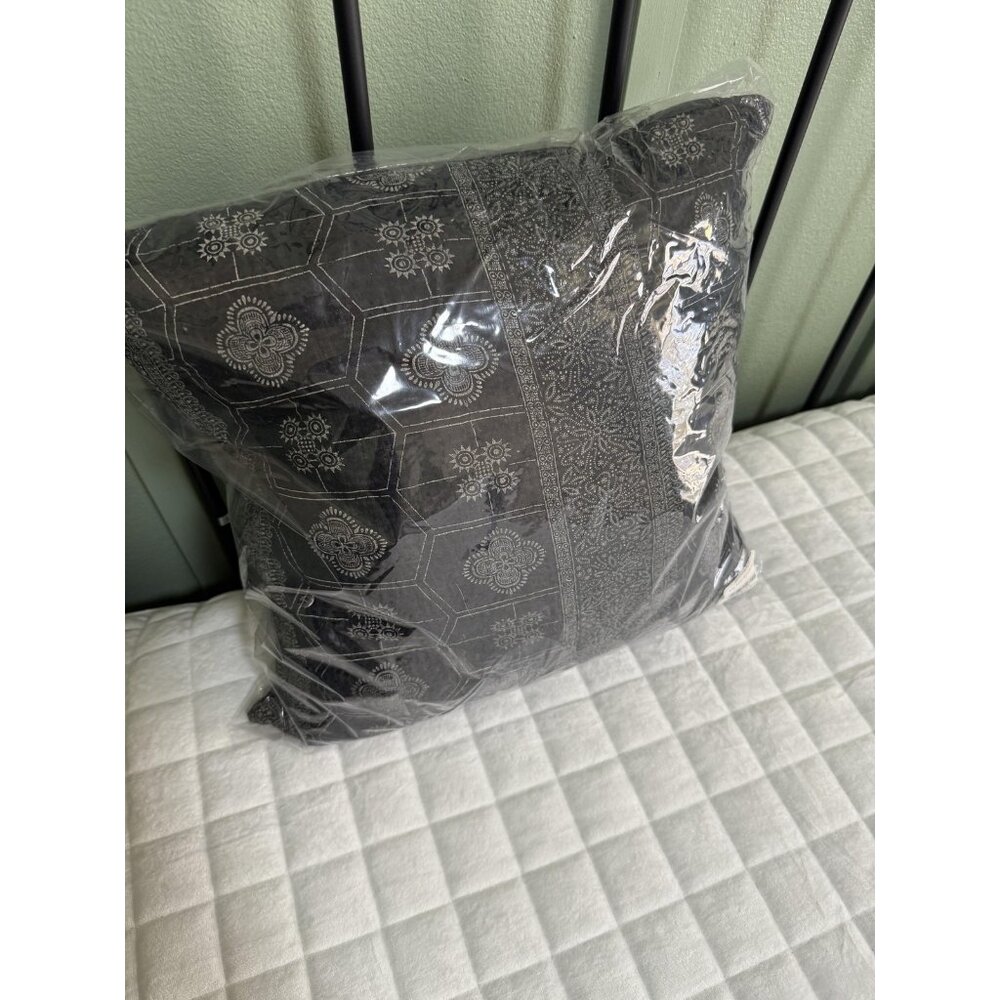 Sundance Sari Decorative Throw Pillow 18in Black Gray Pattern New Sealed Paisley